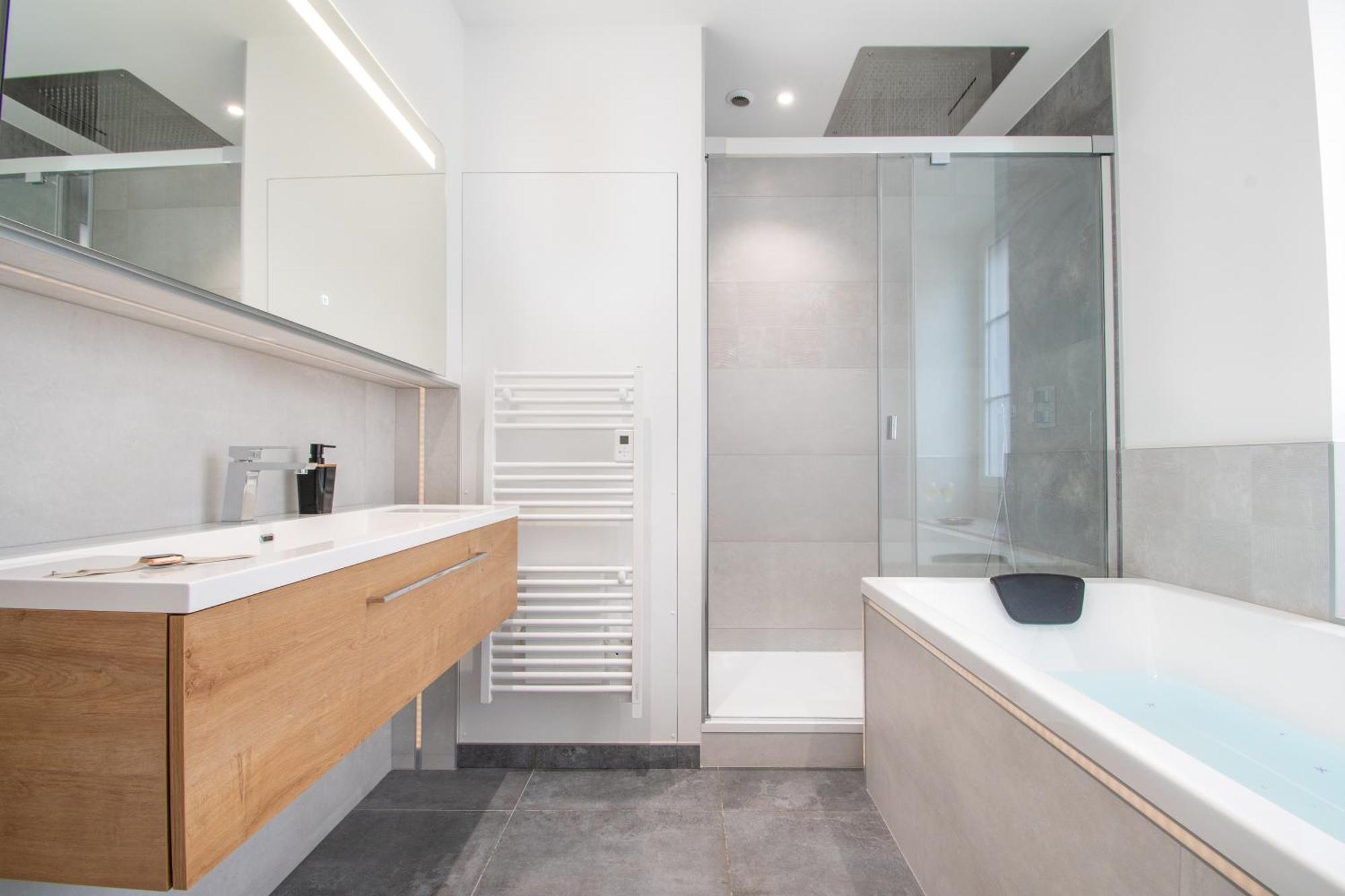 L'Appartement Des Ducs Avec Baignoire Double Nantes Exterior photo